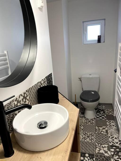 Bel Appartement Sur Cour Plein Centre Ville Et Parking Moulins  Kültér fotó