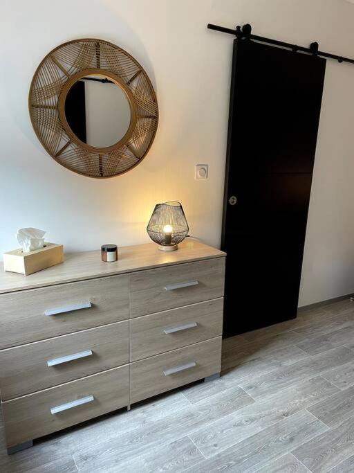 Bel Appartement Sur Cour Plein Centre Ville Et Parking Moulins  Kültér fotó